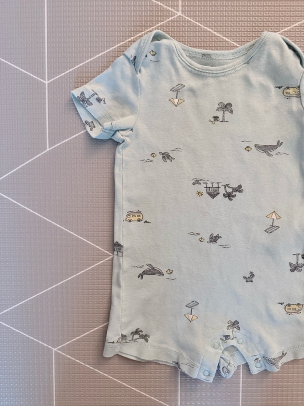 Carters|Baby boy/toddler summer cotton romper•Novelty Beachy print,whales 18M•••